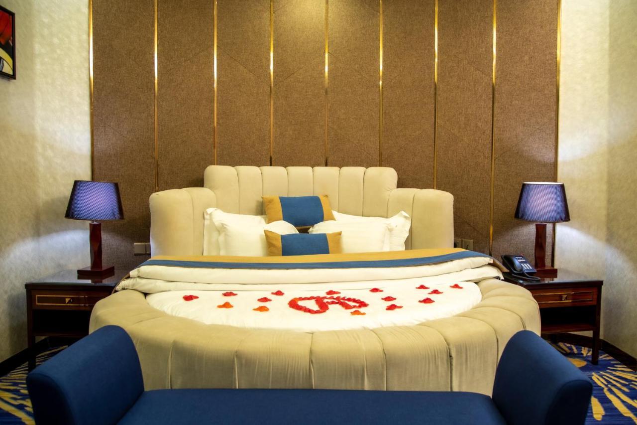 فندق هوليداي الخليج الرياض - Holiday Al Khaleej Hotel Eksteriør bilde